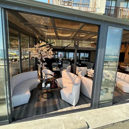 Sea View Private Paradiso B 508 아파트호텔 네세부르